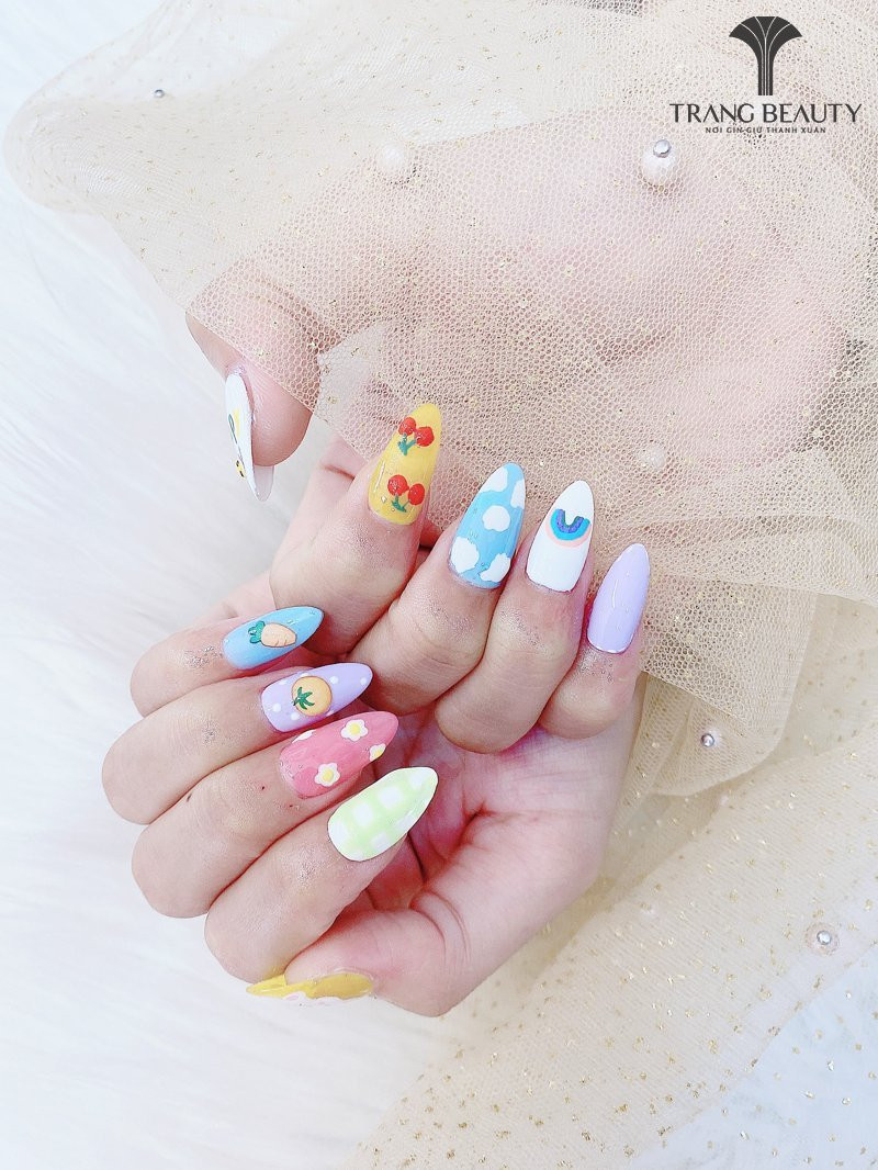 Mẫu móng tay Hàn Quốc đơn giản với họa tiết trái tim nhỏ trên nền pastel, mang vẻ đẹp nhẹ nhàng và thanh lịch.