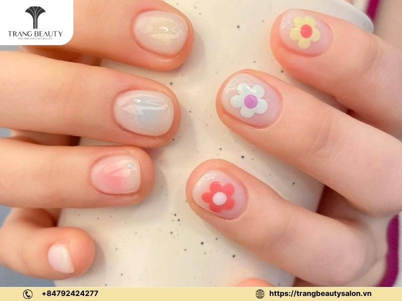 Mẫu móng tay vẽ hoa đẹp hoa tuyết trên nền pastel tím dịu dàng