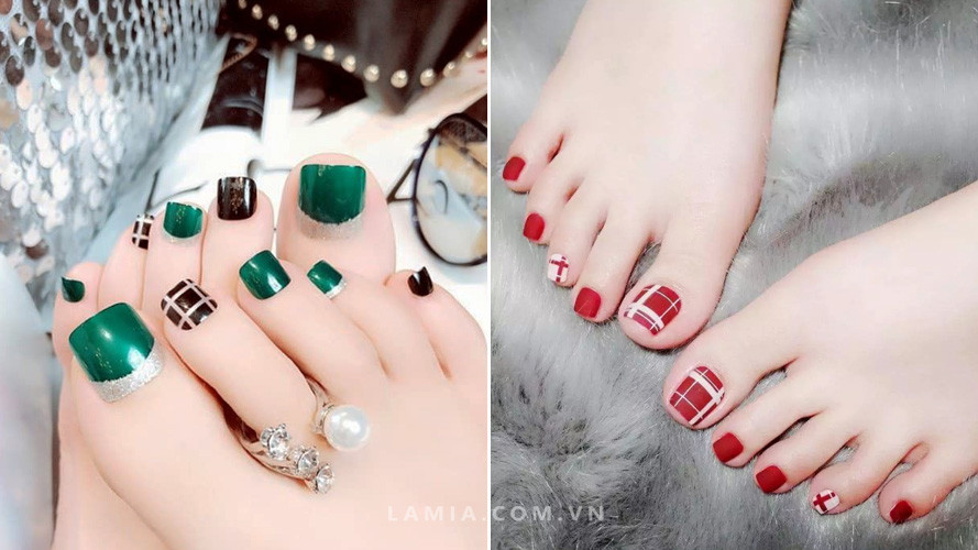 Mẫu nail art móng chân kẻ sọc caro độc đáo
