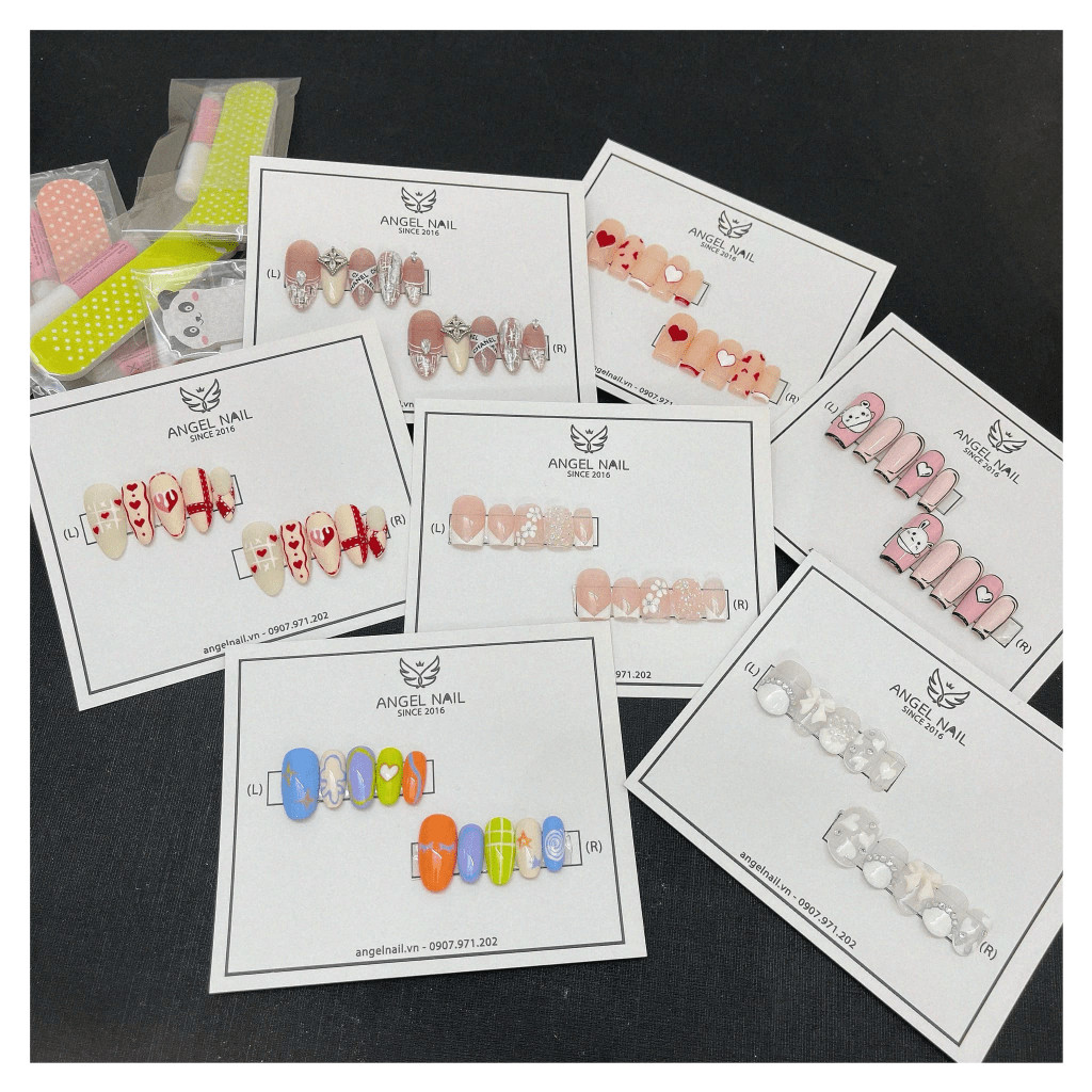 Mẫu nail box móng tay giả đẹp cho học sinh với tông màu pastel