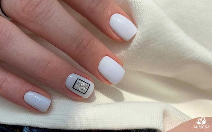 Mẫu nail cưới đơn giản nhưng tinh tế