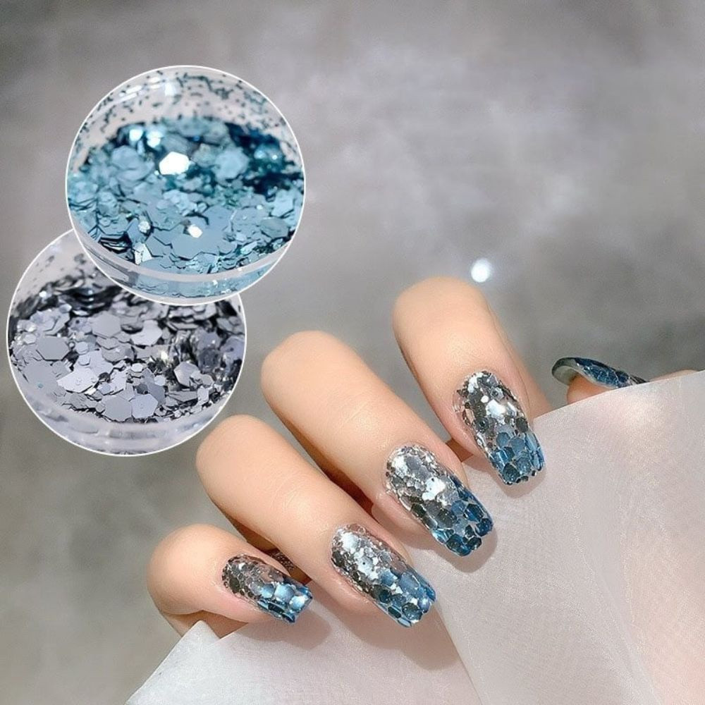 Mẫu nail đẹp cho cô dâu chụp ảnh cưới đính kim tuyến sang trọng