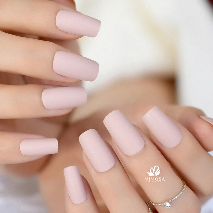 Mẫu nail đẹp cho cô dâu da ngăm