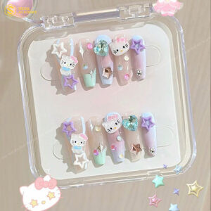 Mẫu nail Hello Kitty đáng yêu trên nền hồng cho bé gái