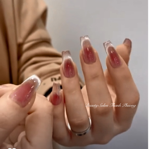 Mẫu nail mắt mèo ombre chuyển sắc tím hồng độc đáo