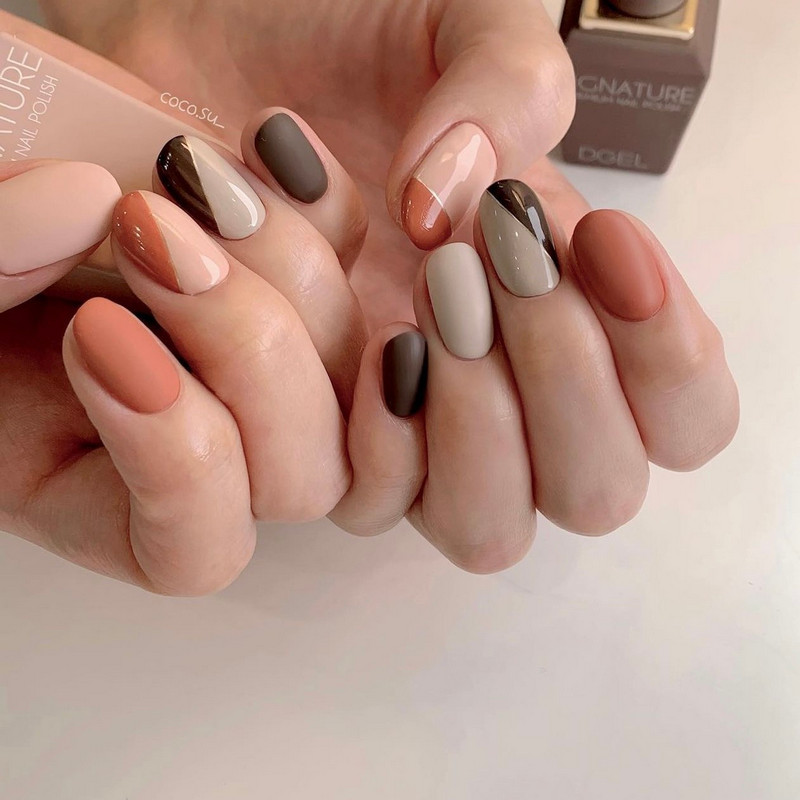 Mẫu nail màu nâu vàng đất sơn lì cá tính