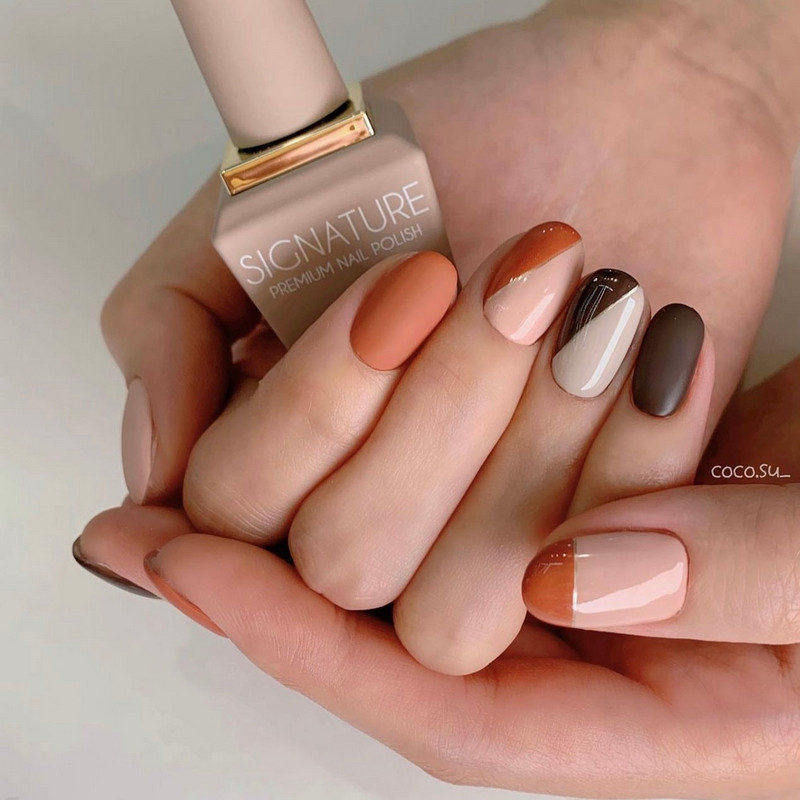 Mẫu nail màu nâu vàng pastel kết hợp tông be tinh tế