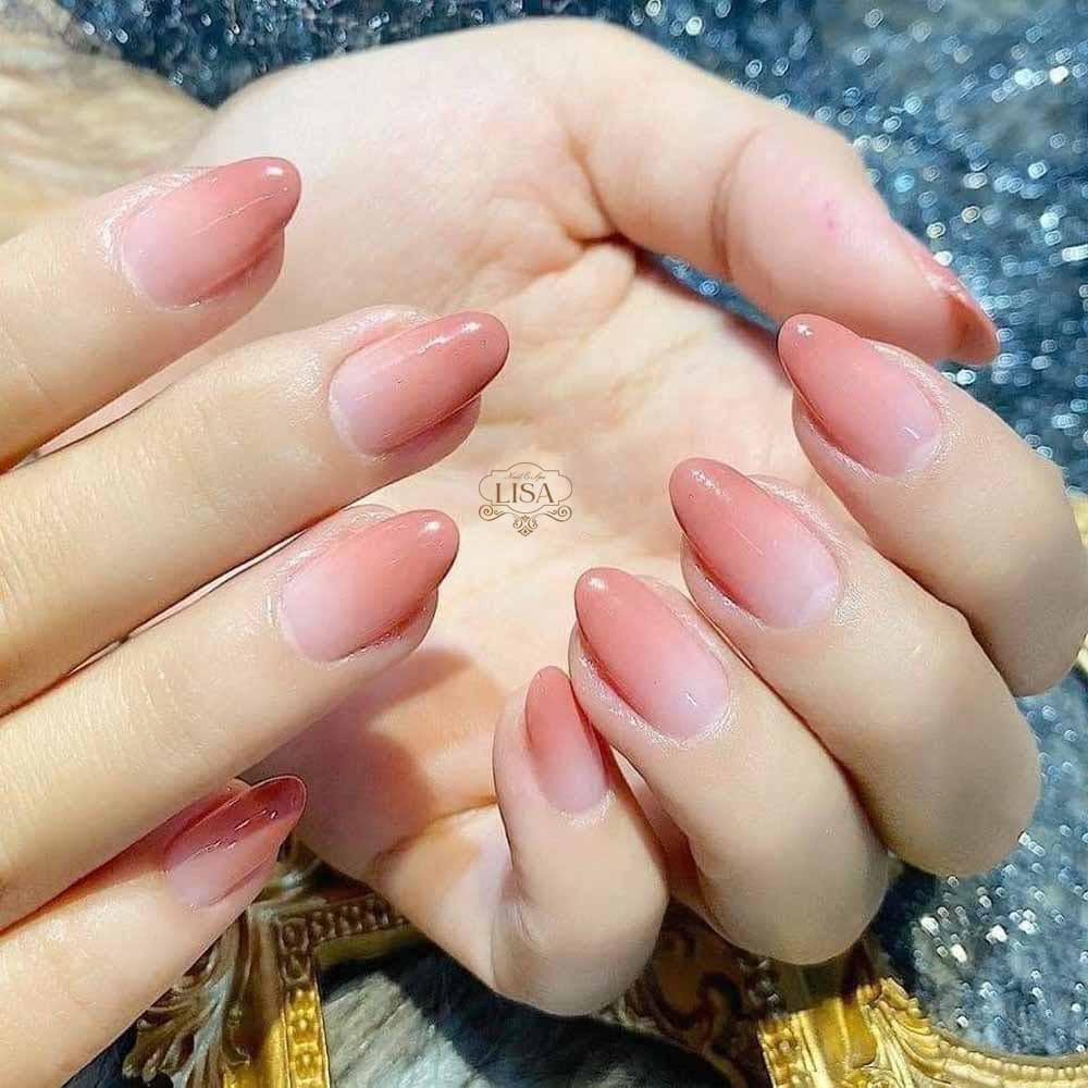 Mẫu nail Ombre đẹp đón Tết, chuyển màu tinh tế