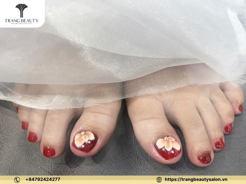 Mẫu sơn gel móng tay đẹp đính hoa khô mềm mại