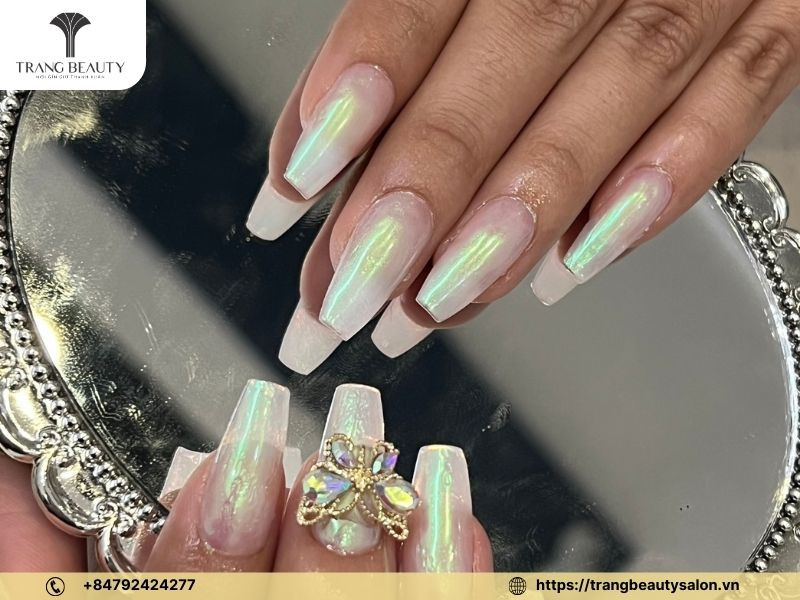 Mẫu sơn gel móng tay đẹp tráng gương ấn tượng