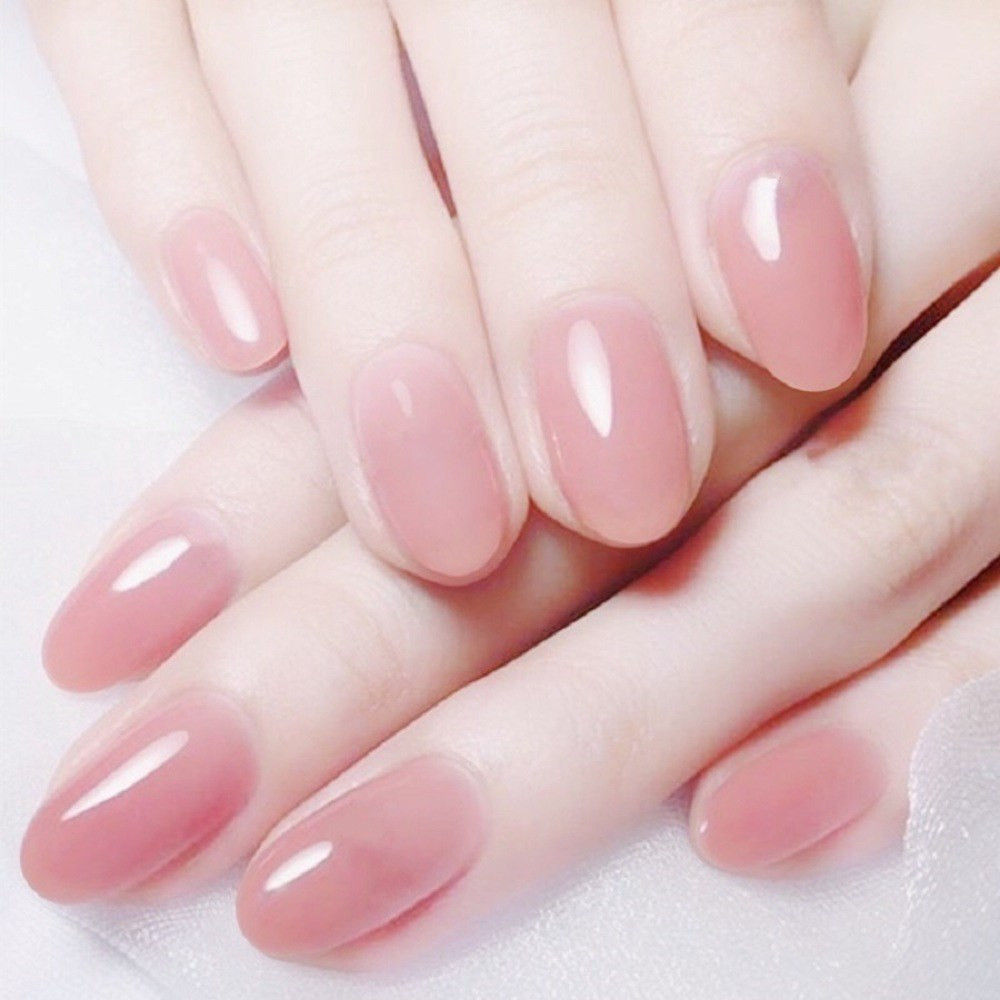 Màu sơn móng tay pastel nhẹ nhàng phù hợp da sáng