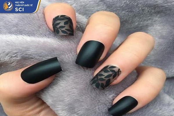 Mẫu sơn nhám móng tay màu xanh rêu độc đáo, phù hợp cho nhiều phong cách