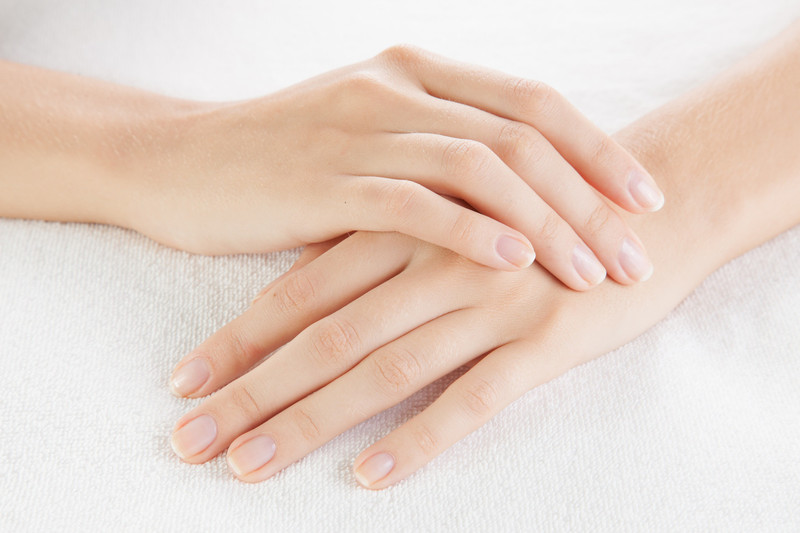 Móng chân khỏe mạnh, không bị sần sùi và hồng hào
