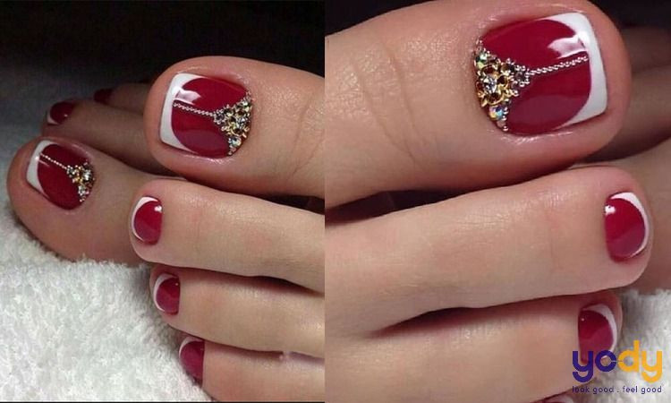 Móng chân màu trắng đỏ đầu móng