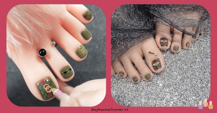 Móng chân màu xanh da trời Gucci thời thượng