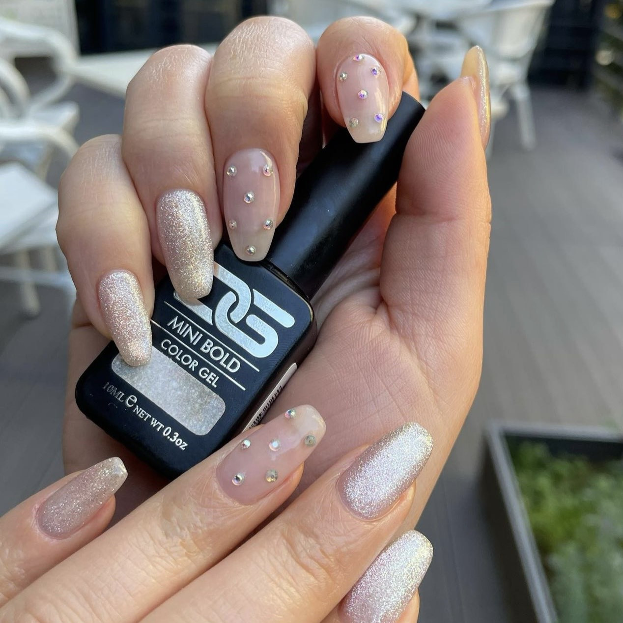 Móng tay đắp bột đơn giản sau 3 tuần vẫn giữ được độ bền đẹp