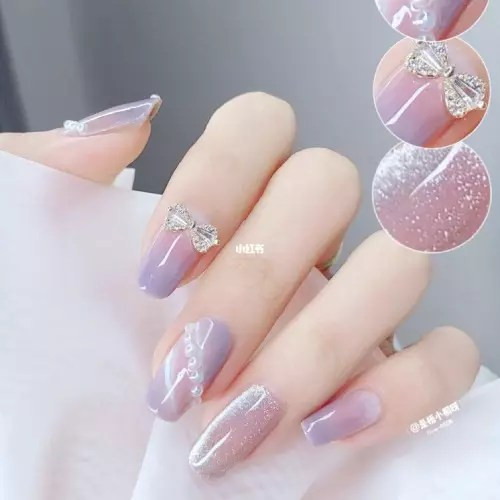 Móng tay giả màu thạch tím pastel lãng mạn