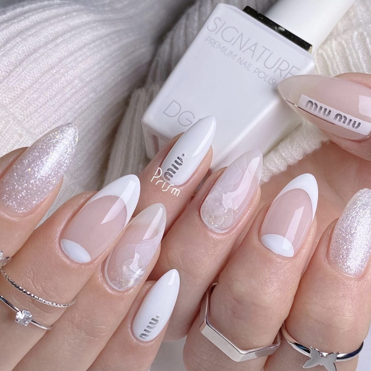 Bí Quyết Cách Sơn Móng Tay Màu Trắng Sữa Tinh Tế Tại Nhà Móng tay sơn màu trắng sữa DGEL SIGNATURE