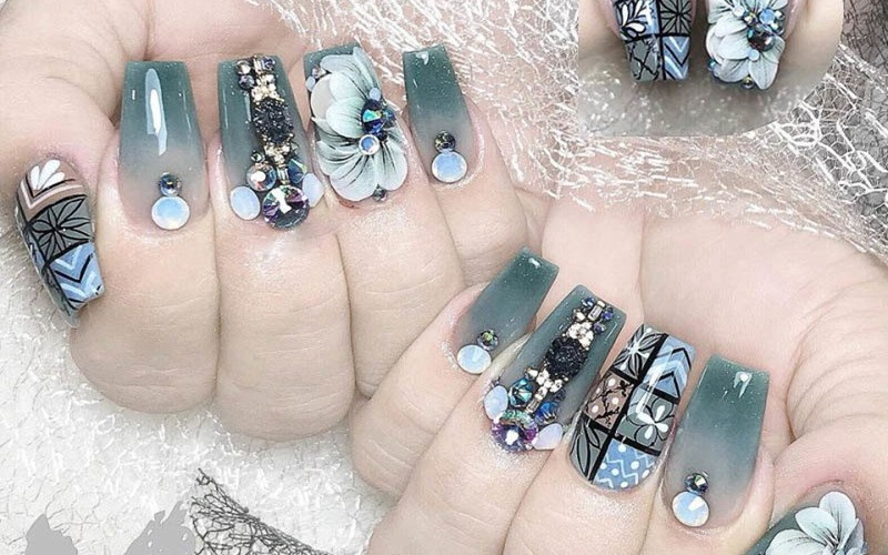 Nail cầu kỳ với chi tiết đính đá 3D cho cô dâu cá tính