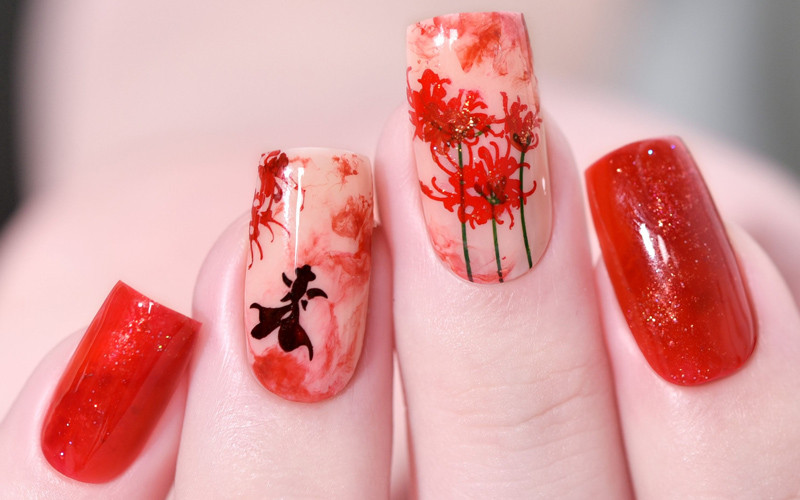 Nail hoa bỉ ngạn đơn giản