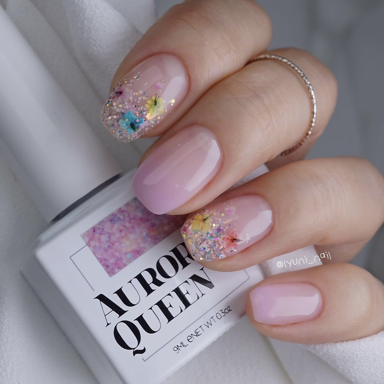 Nail hoa đơn giản móng vuông