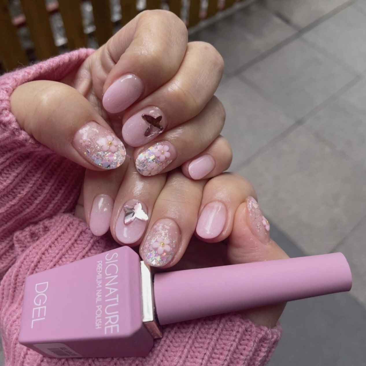 Nail hoa nổi 3D đơn giản