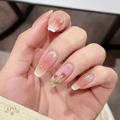 Nail hồng thạch họa tiết hoa nhẹ nhàng