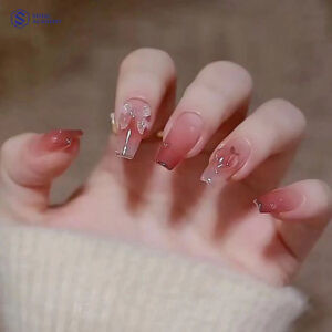 Nail loang màu là lựa chọn móng tay đẹp cho ngày Tết