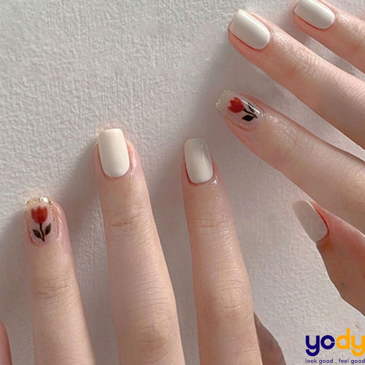 Nail màu trắng sữa vẽ hình dễ thương