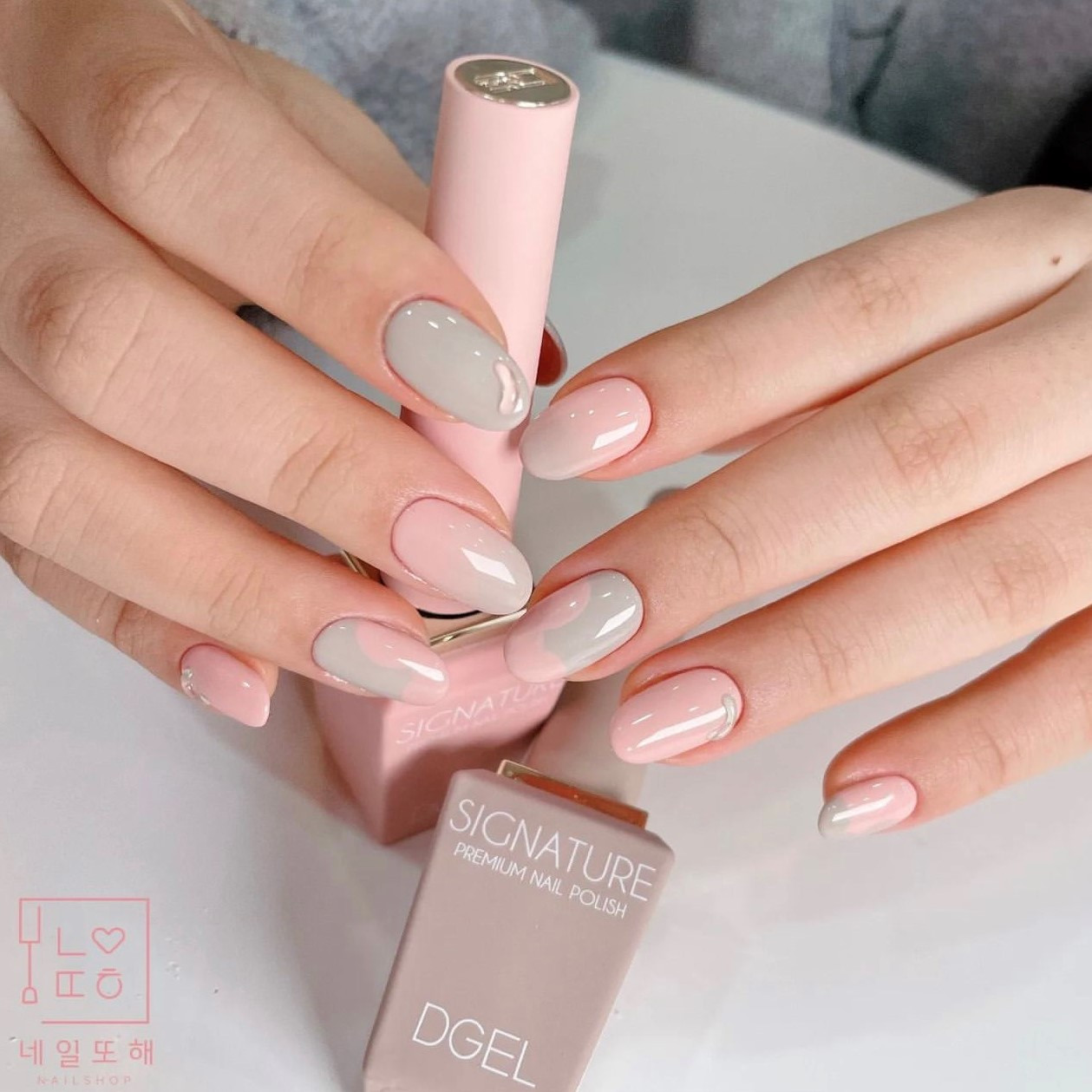 Nail nude phối màu 50:50