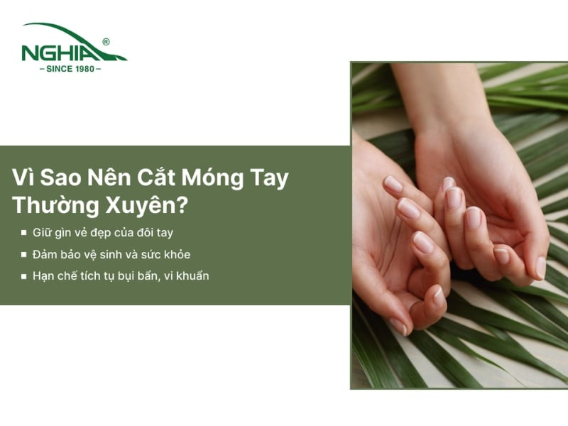 Người phụ nữ kiểm tra độ dài móng tay để biết bao lâu thì nên cắt móng tay một lần