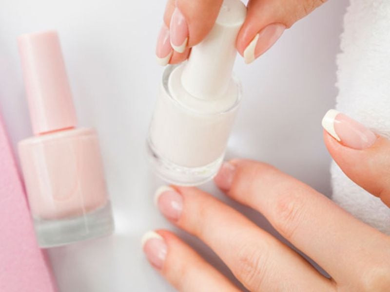 Những lưu ý quan trọng để bảo vệ móng sau khi hơ bằng máy làm khô móng tay