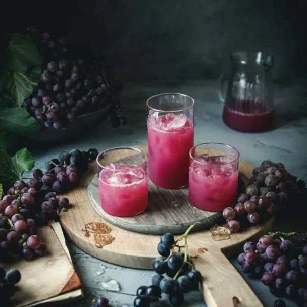 Khám phá hương vị độc đáo của **nho móng tay Úc** Nước ép nho