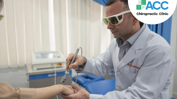 Tê Đầu Móng Tay: Nguyên Nhân, Cách Chẩn Đoán & Điều Trị Hiệu Quả phục hồi chức năng và vật lý trị liệu giúp giảm tê đầu móng tay