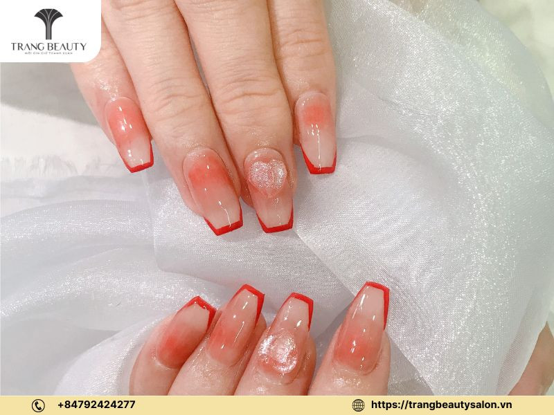 Quét sơn móng 3 lần để màu sơn lên đẹp chuẩn, kỹ thuật cho người mới học