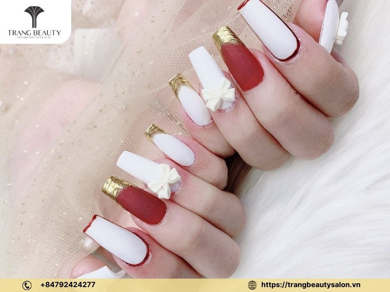 Sơn gel móng tay đẹp viền trắng thanh lịch