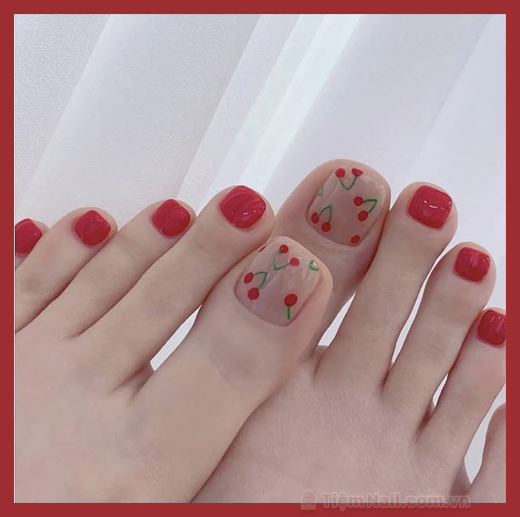 Sơn móng chân đẹp màu đỏ với họa tiết cute