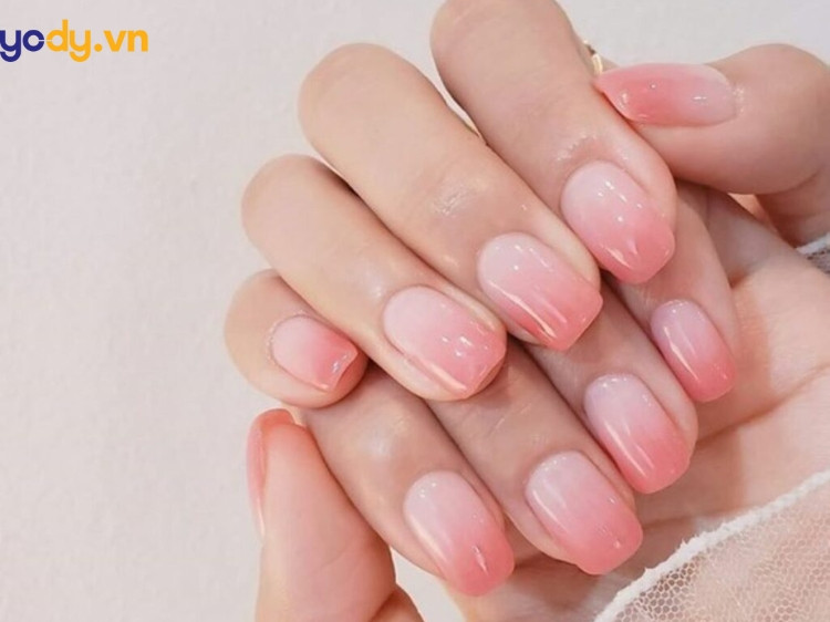 Sơn móng tay lột dễ dàng bóc ra không cần acetone