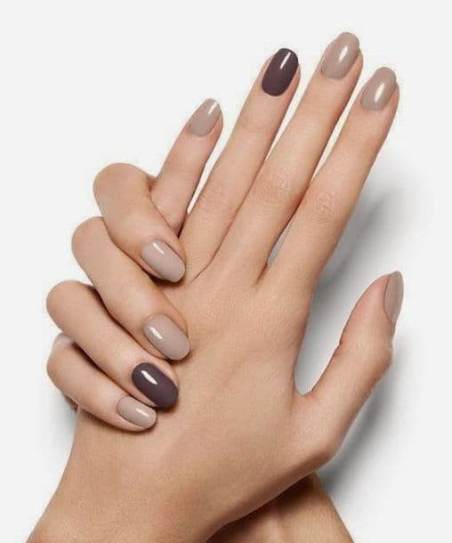 Sơn móng tay metallic tráng gương lấp lánh cho da trung tính