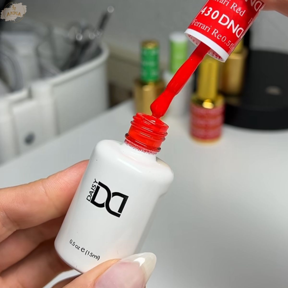 Sơn móng tay tự nhiên thân thiện với môi trường