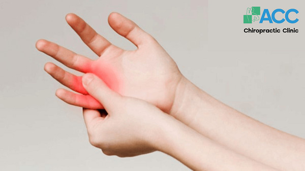 Tê Đầu Móng Tay: Nguyên Nhân, Cách Chẩn Đoán & Điều Trị Hiệu Quả tê đầu móng tay do chèn ép thần kinh trụ