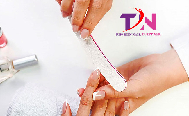 Tổng hợp các dáng móng tay phổ biến, gợi cảm hứng cho cách dũa móng tay oval