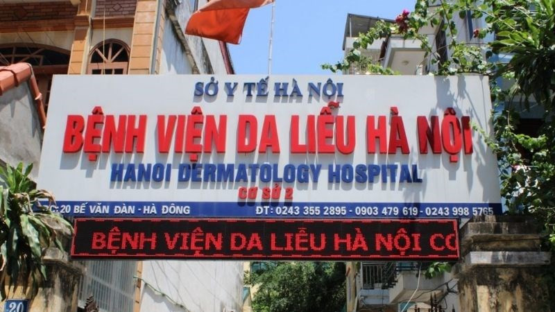 Tránh mang giày dép chật khi móng chân bị hỏng